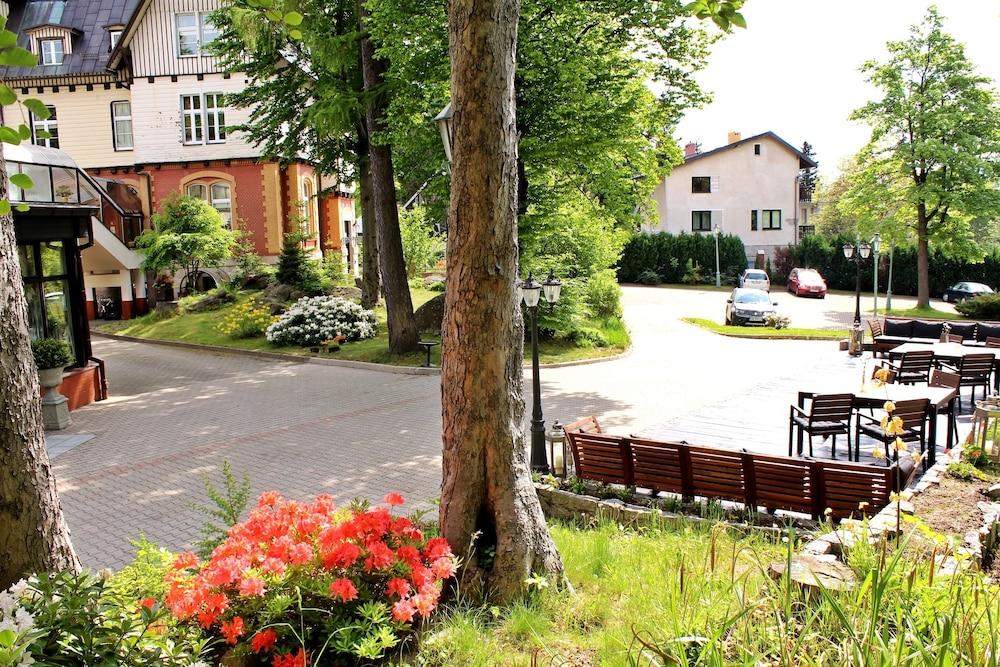 Hotel Szrenicowy Dwor شكلارسكا بوريبا المظهر الخارجي الصورة