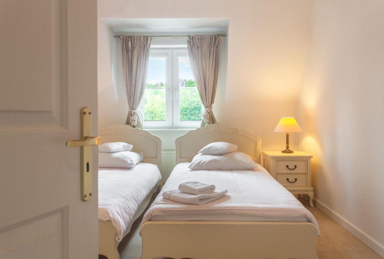 Hotel Szrenicowy Dwor شكلارسكا بوريبا المظهر الخارجي الصورة